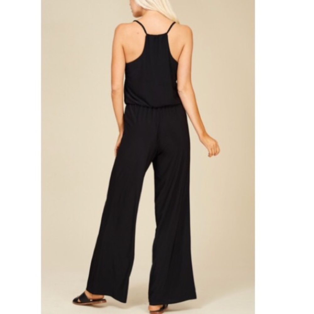 ✨LAST ONE ✨Black wide leg jumpsuit - Picture 4 of 6
